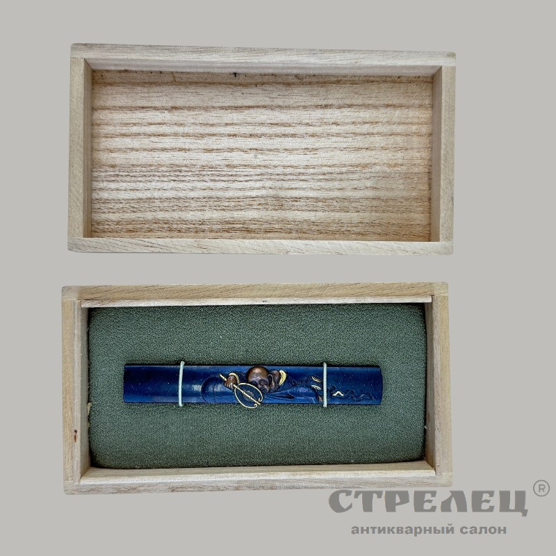 фото — кодзука в пенале «хотей». япония
