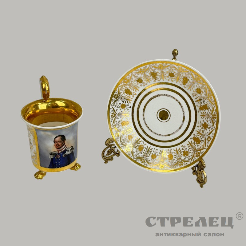 фото — чайная пара в стиле ампир с портретом. kpm. германия, 19 век