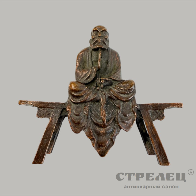 фото — миниатюрная бронзовая статуэтка бодхидхармы (дарума). япония
