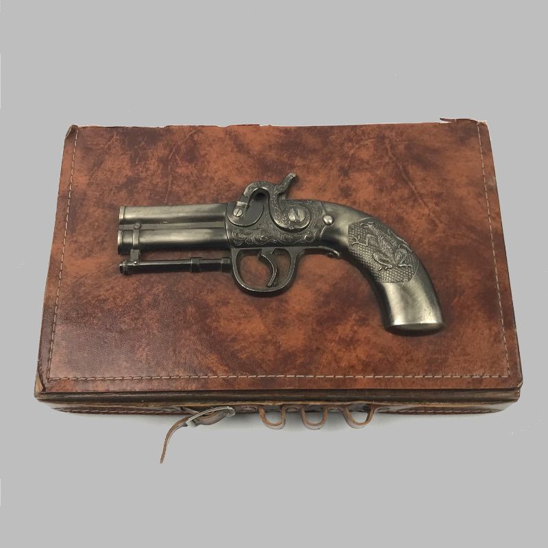 картинка пара капсюльных карманных пистолетов, начало 19 века