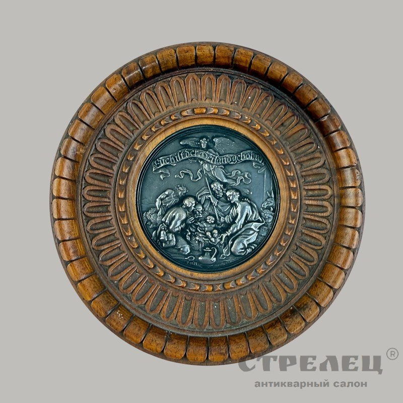 фото — плакетка с серебряным медальоном. аугсбург, германия, 17 - 18 вв.