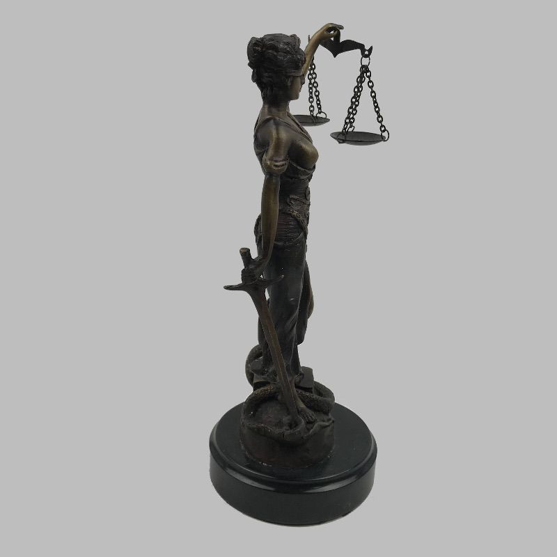 картинка бронзовая статуэтка «фемида». европа