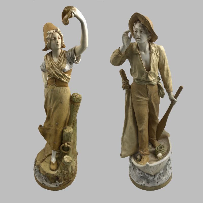 Картинка пара итальянских керамических статуэток, конец 19 века