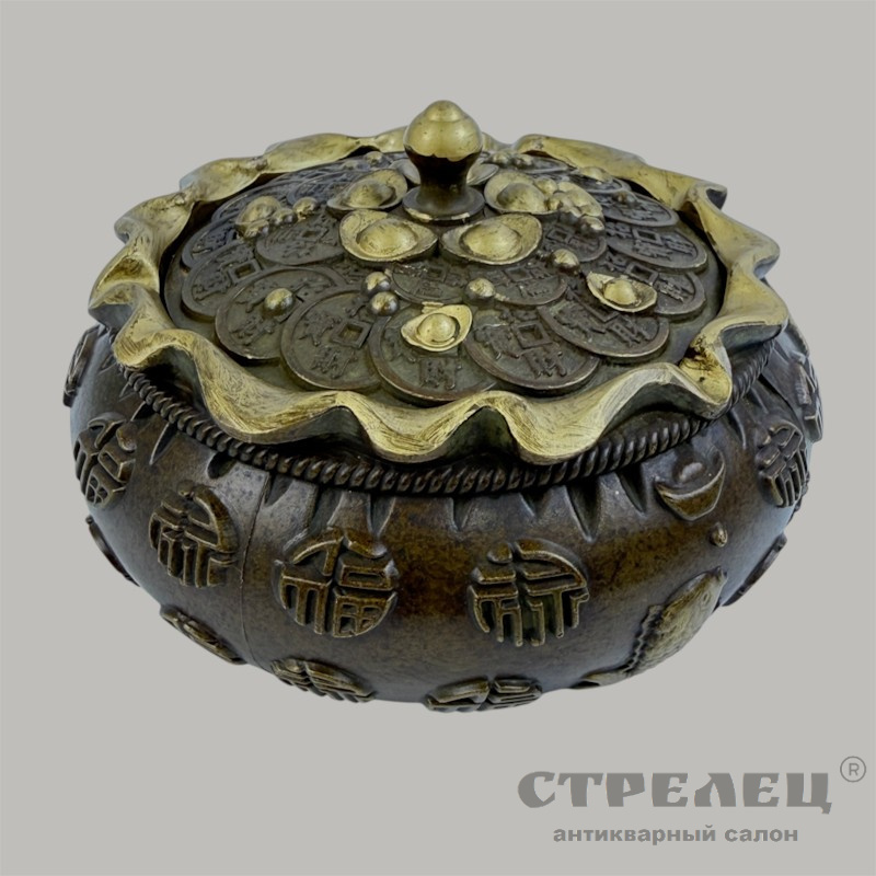 Китайская бронзовая шкатулка «Чаша богатства» с монетами и рыбами
