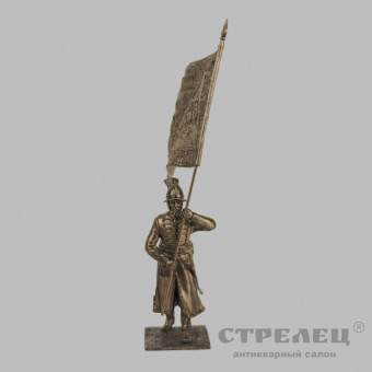 фото — оловянный солдатик «прапорщик со знаменем стрелецкого полка семёна кровкова». гк