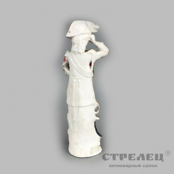 картинка фарфоровая статуэтка «молодой офицер». европа
