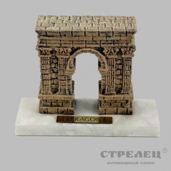 фото — сувенир «арка де бера — таррагона». испания