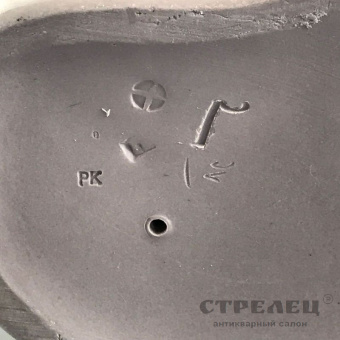 картинка фарфоровая статуэтка «девушка с кувшином». испания
