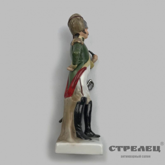 картинка фарфоровый солдатик «soldat d'infanterie». европа, начало 20 века 