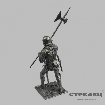 картинка оловянный солдатик «воин с алебардой, конец 15 века»