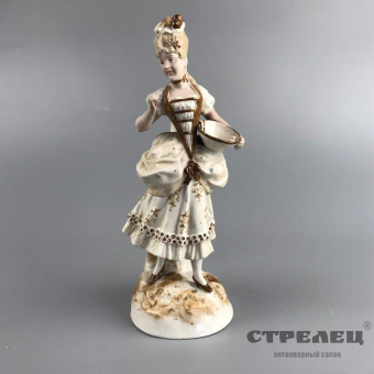 картинка фарфоровая статуэтка «девушка с вазой»