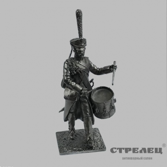 оловянный солдатик «барабанщик в атакующем строю» 