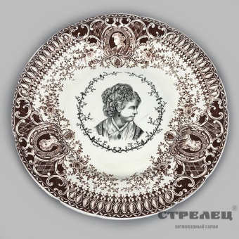 картинка тарелки фарфоровые с портретами, 4 штуки. франция, начало 20 века