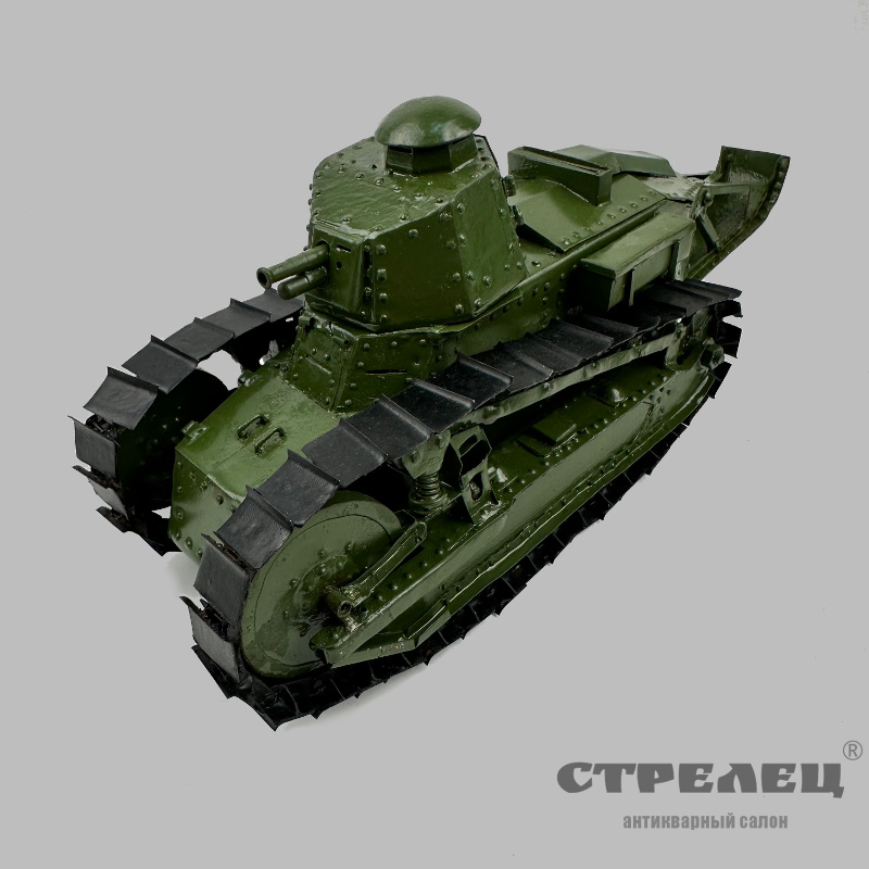 картинка — модель лёгкого танка «русский рено» 1921 года