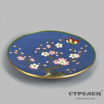 картинка тарелка в технике клуазоне, перегородчатая эмаль. китай