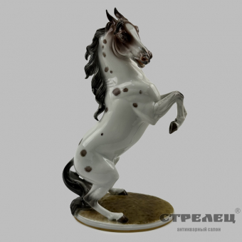 картинка — фарфоровая статуэтка «конь на дыбах». allach. германия