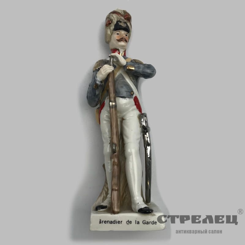 картинка фарфоровый солдатик «grenadier de la garde». европа, начало 20 века