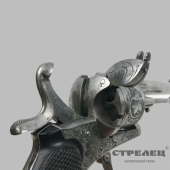 картинка револьвер шпилечный системы лефоше 1860-1877 гг.