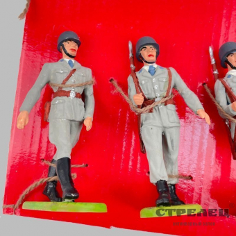 картинка — набор пластмассовых солдатиков. elastolin. германия
