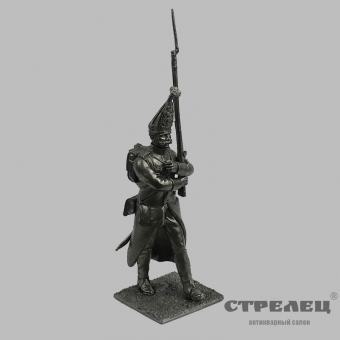 картинка оловянный солдатик «рядовой во фронте - под курок»