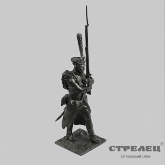 оловянный солдатик «рядовой во фронте по команде - под курок»