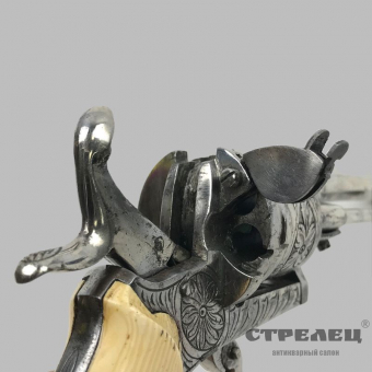 картинка револьвер шпилечный системы лефоше 1850-х годов
