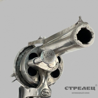 картинка — револьвер под шпилечный патрон системы лефоше 1860-1877 годов