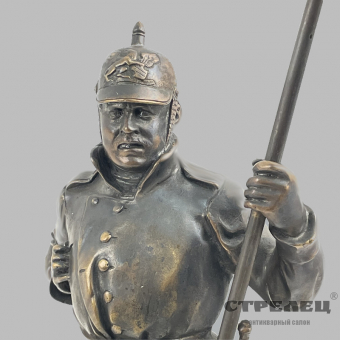 картинка — бронзовая статуэтка «кайзеровский солдат»