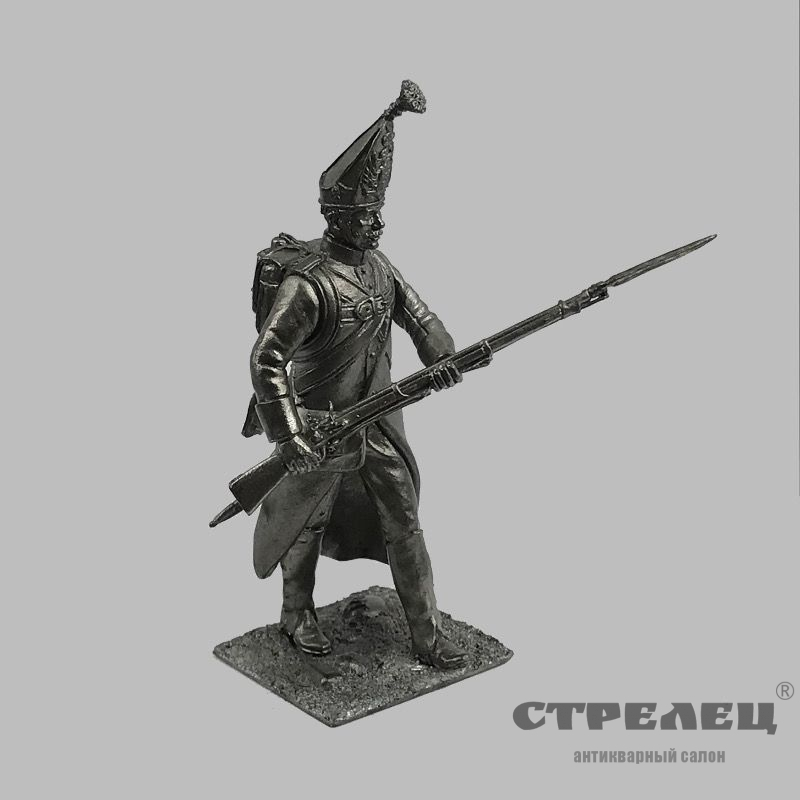 картинка оловянный солдатик «в атакующем строю» русская армия 1812-14 гг.