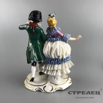 картинка фарфоровая статуэтка «дама с кавалером». германия