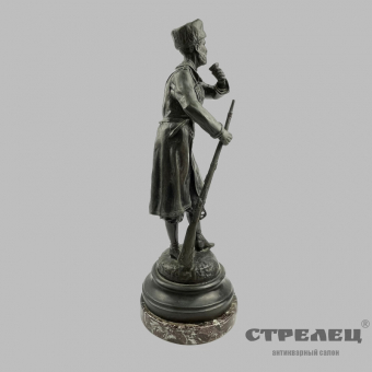 картинка — бронзовая статуэтка «казак охотник». е. лансере. российская империя