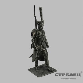 картинка оловянный солдатик «рядовой во фронте - на плечо!»